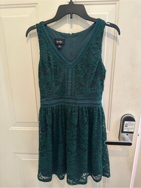 by & by Teal Green Lace V-Neck Sleeveless Dress
